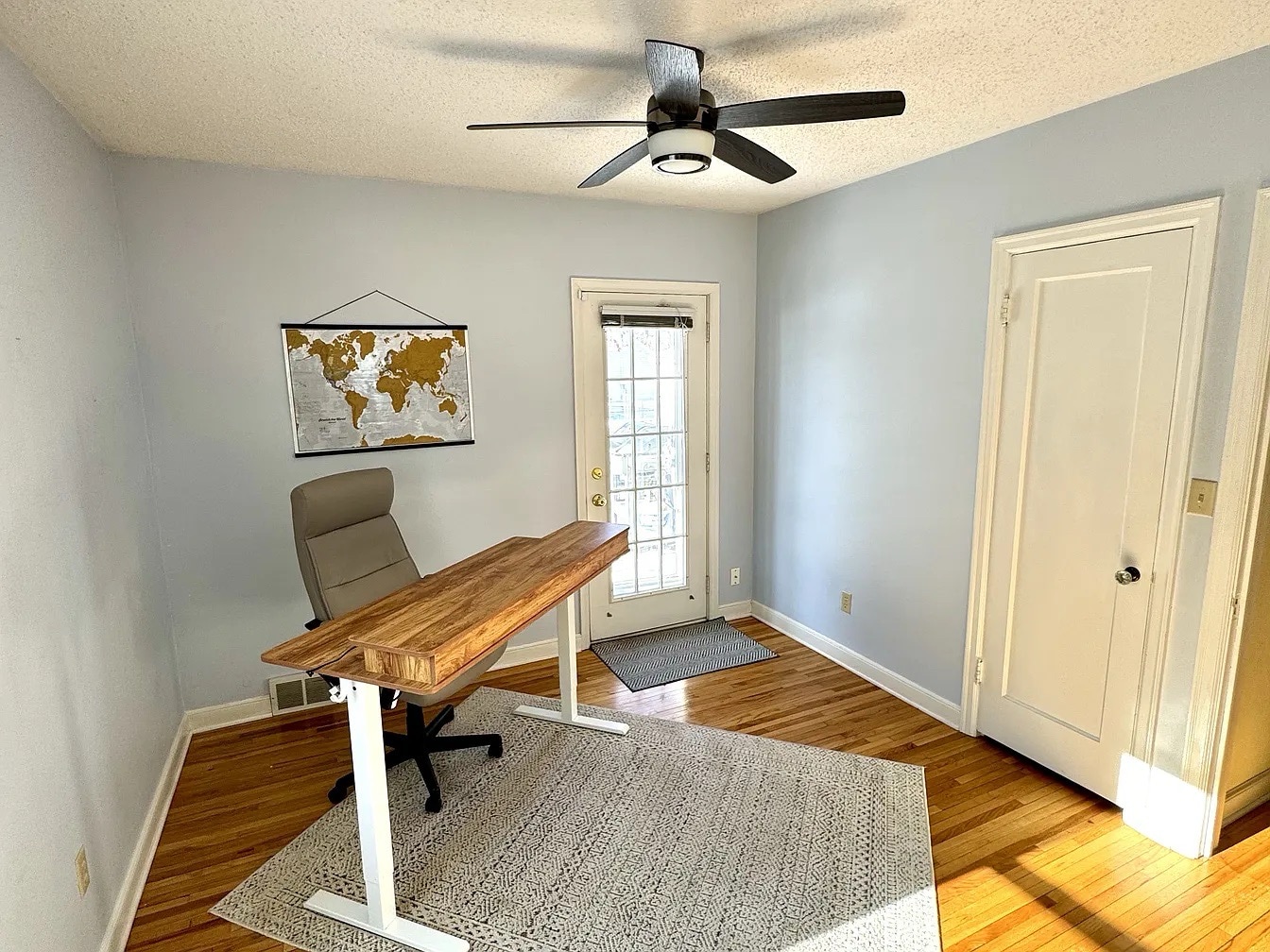 Building Photo - 4147 Yates Ave N