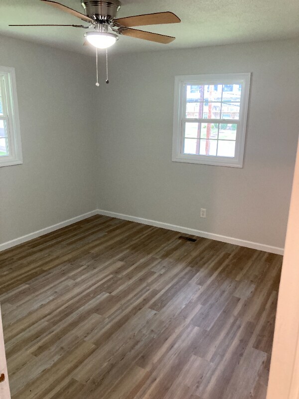 Building Photo - 1407 Knob Creek Rd