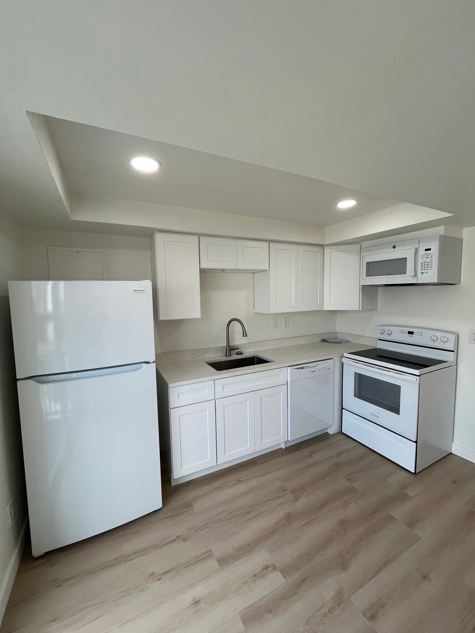 Kitchen - 723 E 600 S