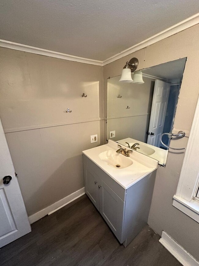 Building Photo - 1-3 McConnel Avenue