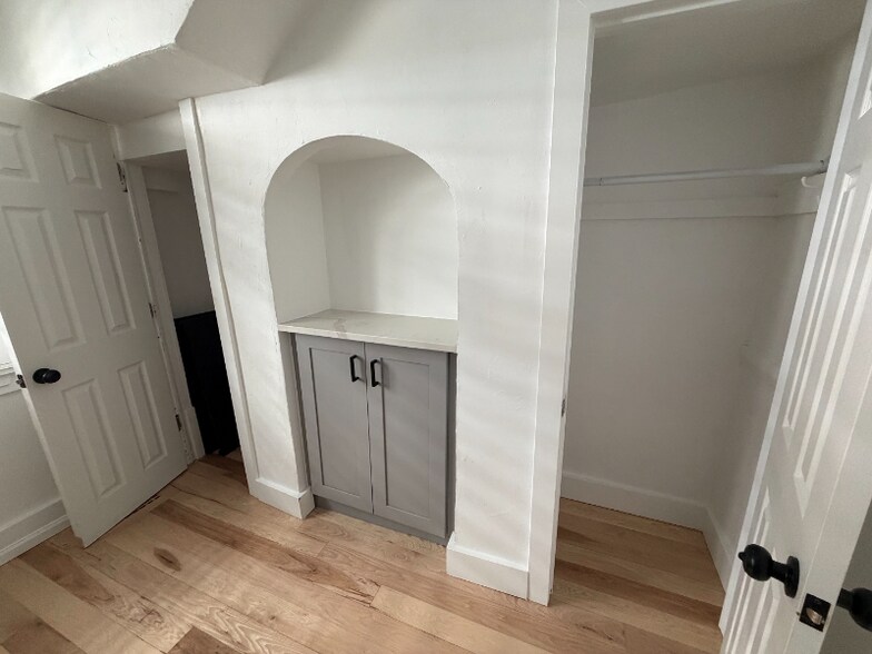 Building Photo - 251 S Lafayette St