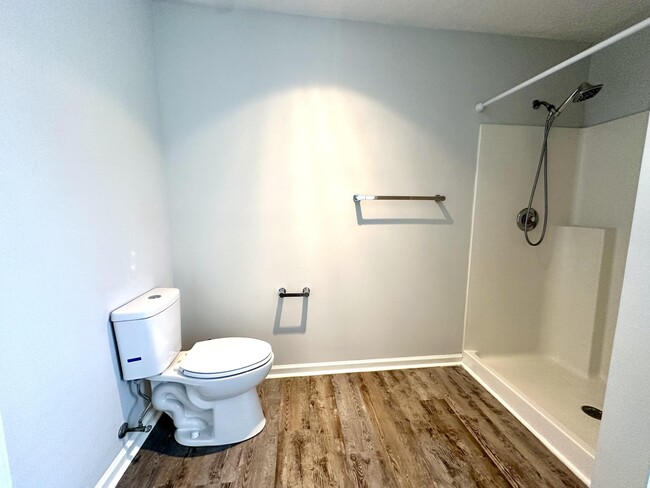 Building Photo - 945 Hunting Horn Wy