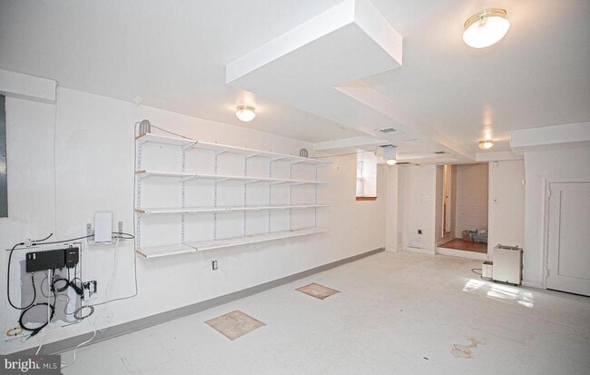 Building Photo - 526 Williams Rd