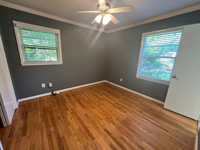 Building Photo - 726 E Magnolia Ave