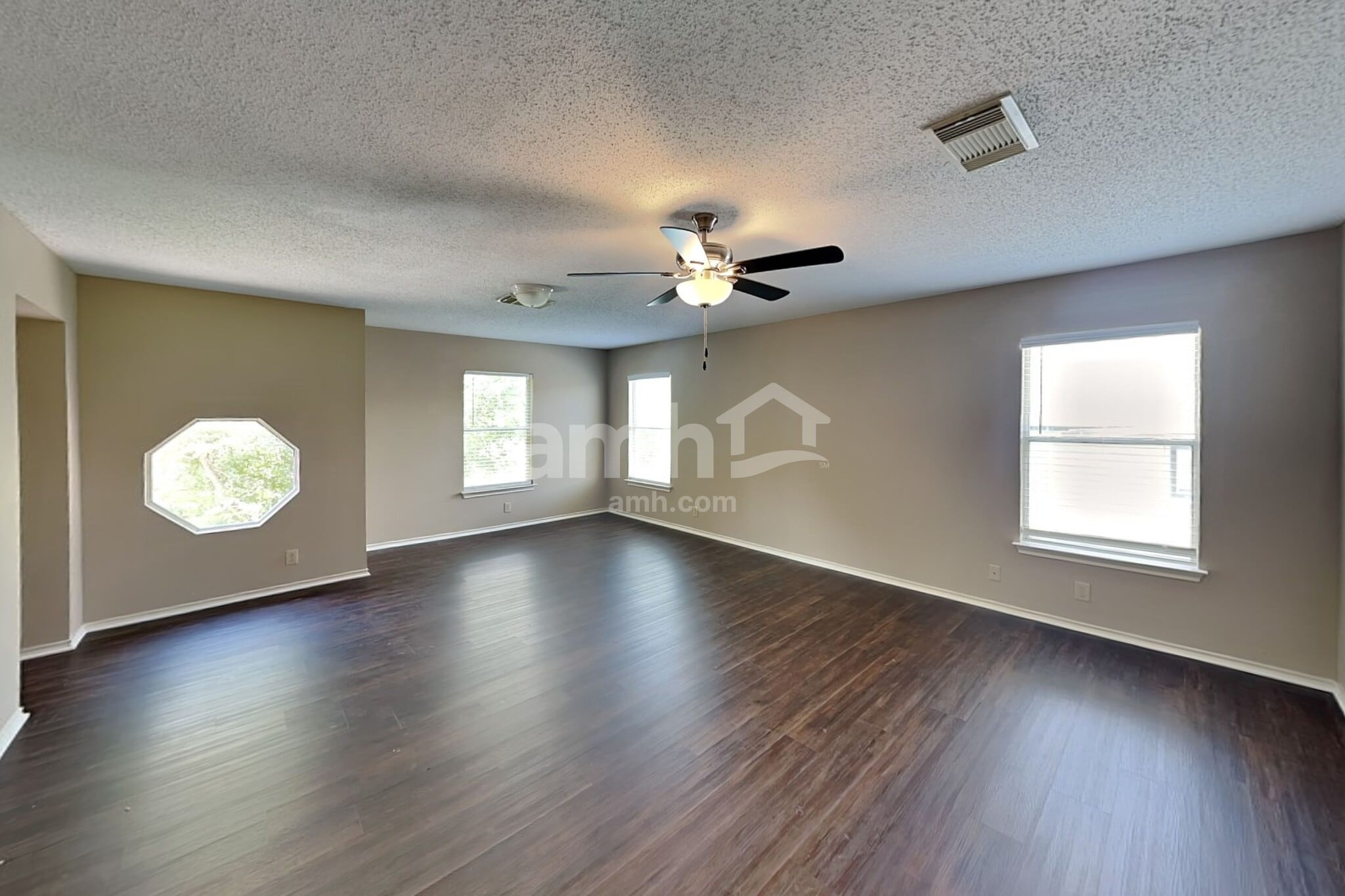 Building Photo - 7106 Raintree Forest
