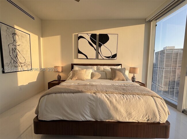 Building Photo - 300 Biscayne Blvd