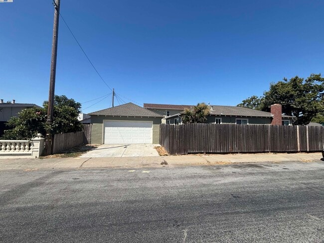 Primary Photo - 3428 San Marino Ave