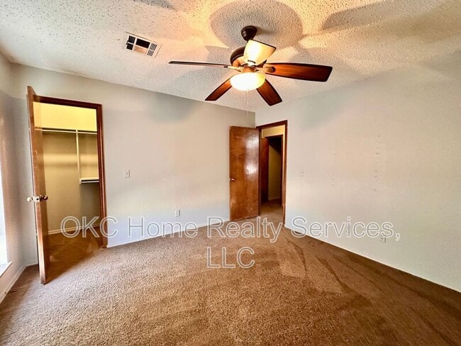 Building Photo - 8712 Rayburn Ave