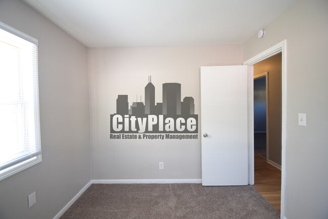 Building Photo - 3219 N Colorado Ave