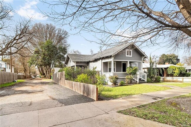 Building Photo - 1421 Citrus Ave