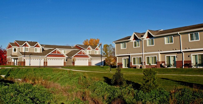 Building Photo - Medina Townhomes