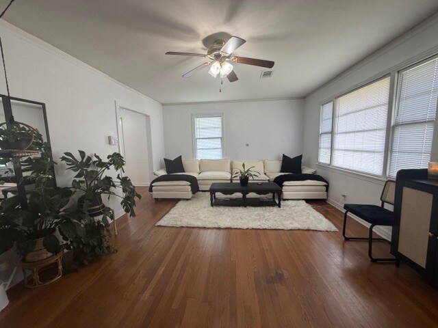 Building Photo - 2116 Second St