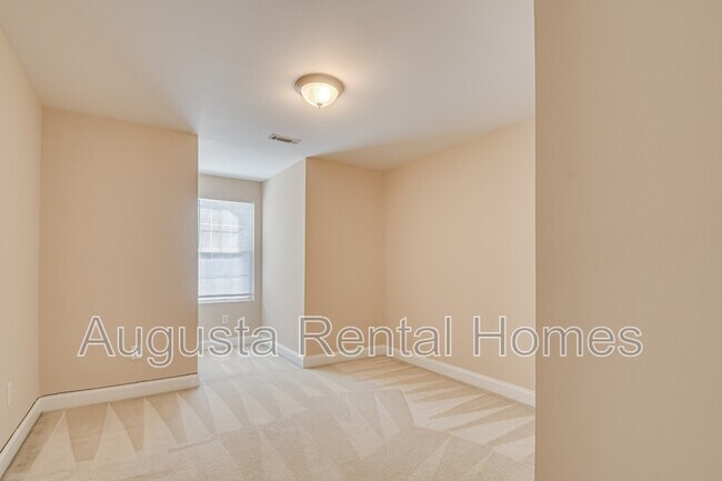 Building Photo - 200 Kline St NW