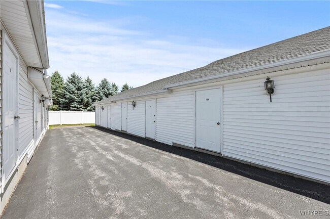 Building Photo - 4330 Berkley Pl