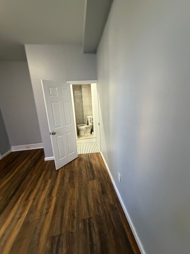 Building Photo - Woodward Apts