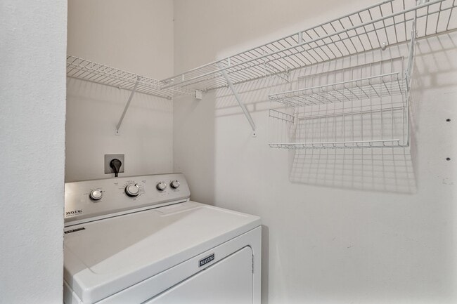 Building Photo - Destin Condo with Great Amenities
