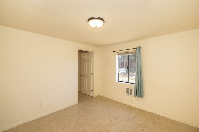 Building Photo - 1272 S Mayfair Ave