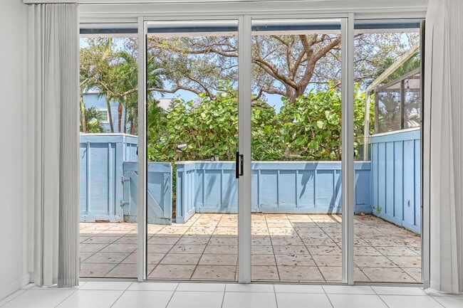 Building Photo - 604 Ocean Dunes Cir