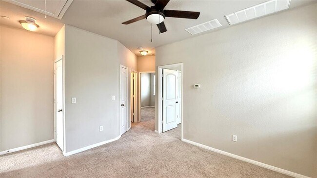 Building Photo - 1001 Zodiac Ln