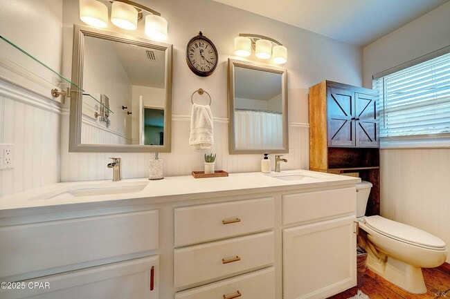 Building Photo - 2615 W 11th St