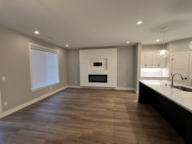 Building Photo - 11918 NE 108th St