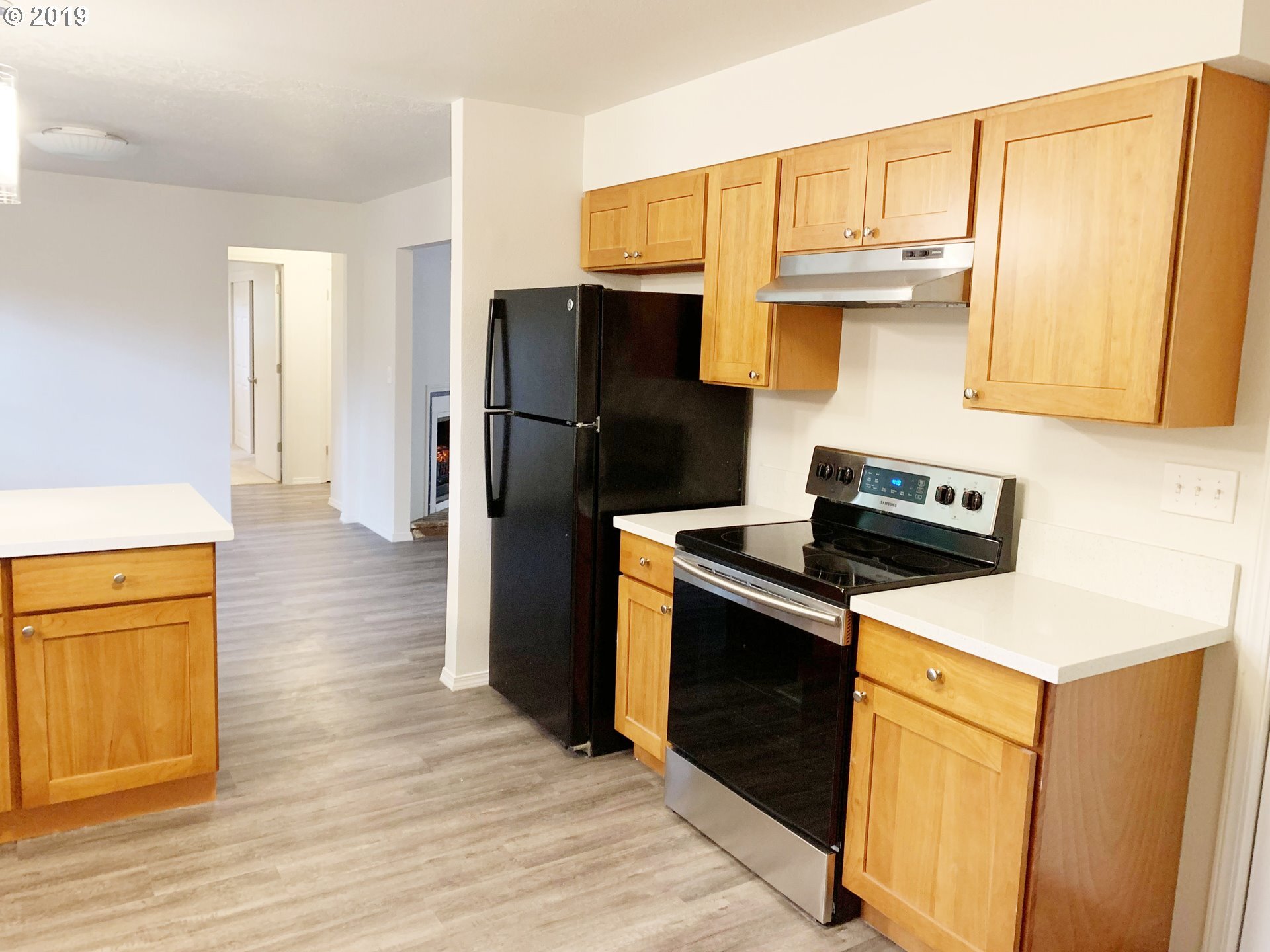 New appliances. - 15421 SE Stark Street