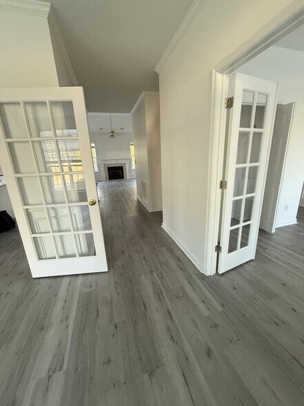 Building Photo - 297 High Chaparral Dr