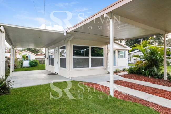 Building Photo - Spacious 3BR Home Awaits You!