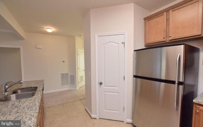 Building Photo - 42287 San Juan Terrace