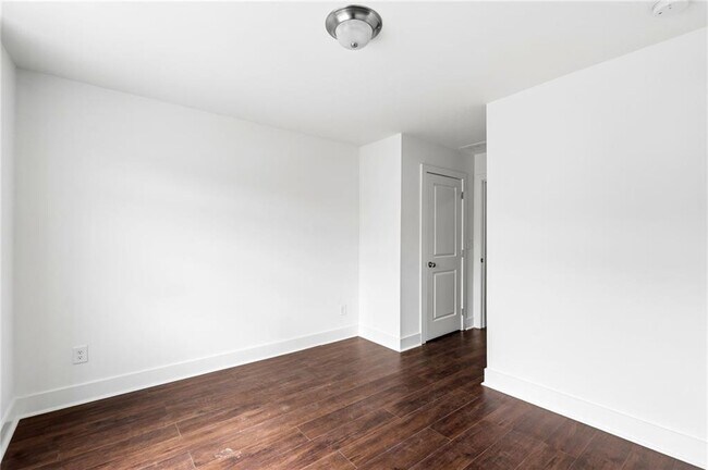 Building Photo - 1881 Plainsboro Dr