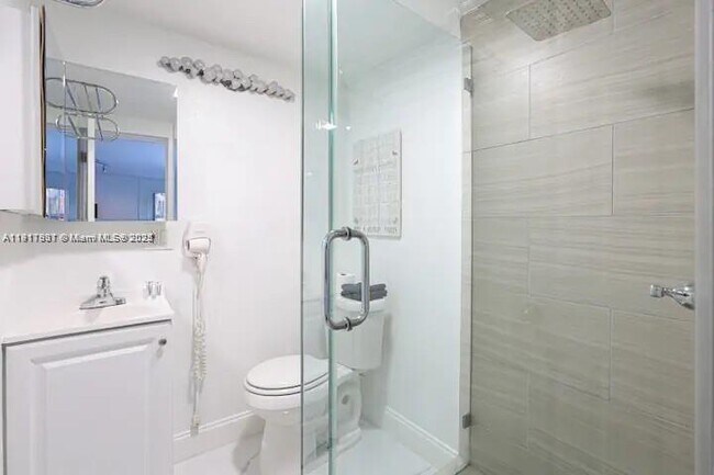 Building Photo - 1100 NE 1st Ave.