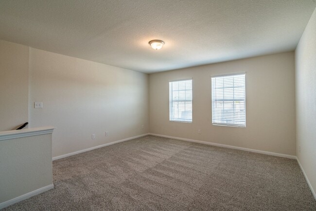 Building Photo - 612 LT Rusty Dr