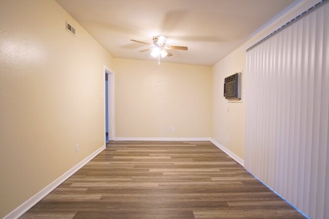 Building Photo - Pet-friendly 3/2 Updated home in the heart...