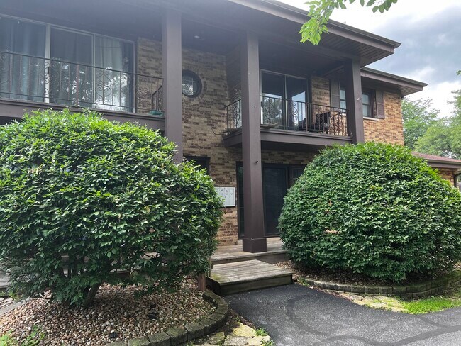 Primary Photo - 516 Lincoln Ln