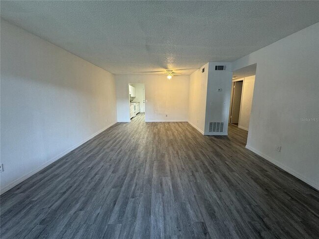 Building Photo - 605 Northlake Blvd