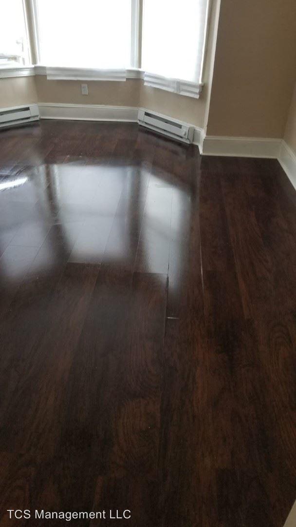 Building Photo - 3 br, 1.5 bath House - 1948 E Monmouth Street