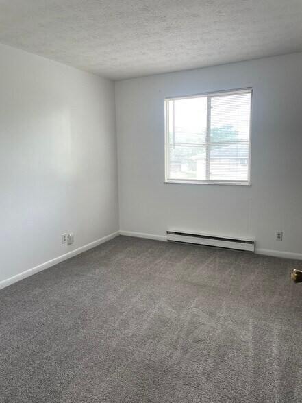 Building Photo - 540 Cherry Hill Drive
