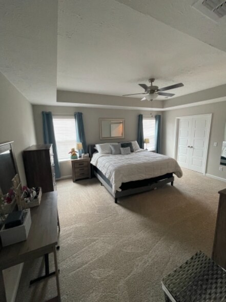 Building Photo - 4336 Doral Dr