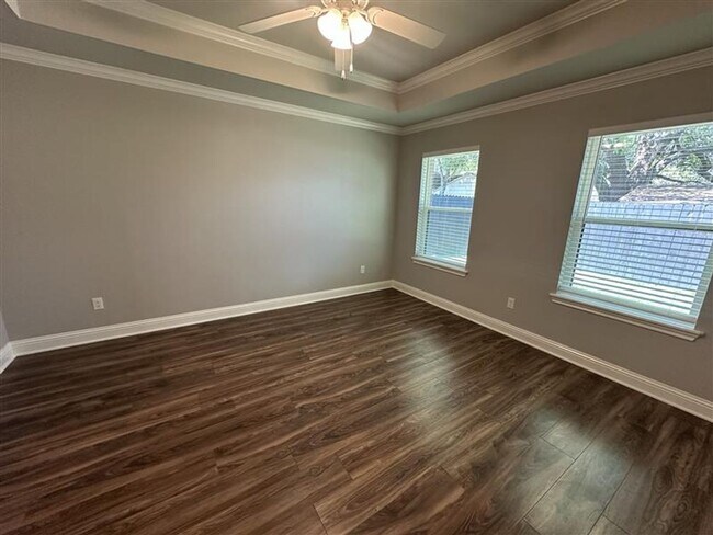 Building Photo - Magnolia Park #10754