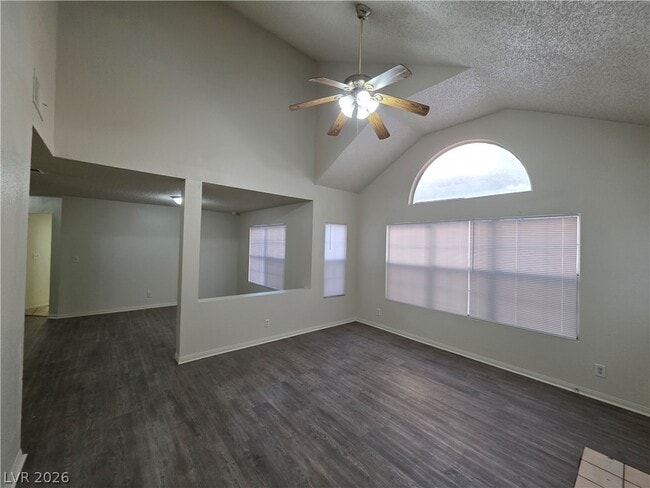 Building Photo - 6561 Avon Ct