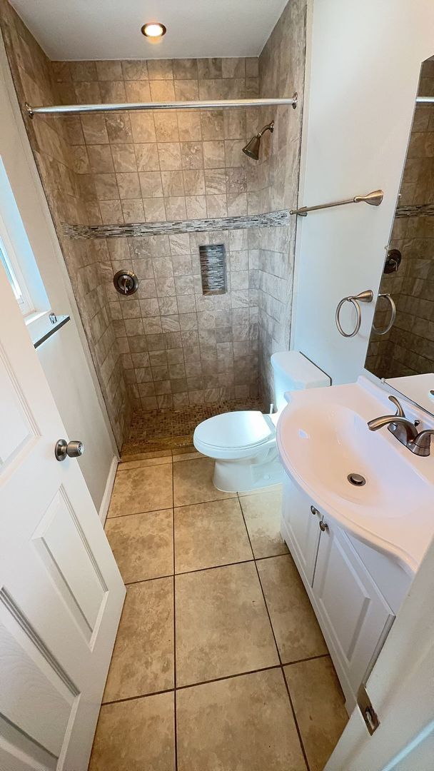 Building Photo - 2 Bedroom - 2 Bath - 1400 Sq. Ft. Home - 55+ Community in Sun City