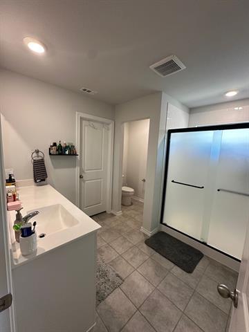 Building Photo - 8808 Playmoor Dr