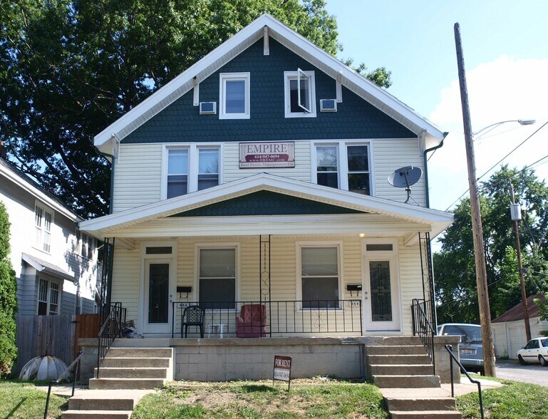 Building Photo - 452 Clinton St
