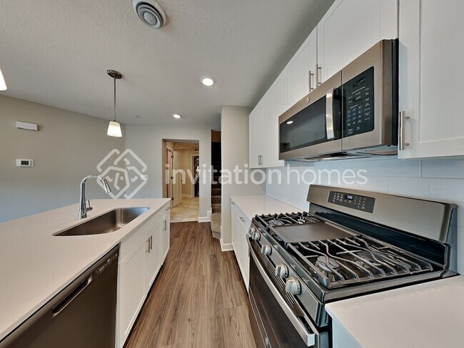 Building Photo - 10916 Zest St NE