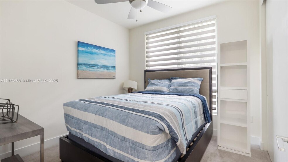 Building Photo - 6611 NW 105th Pl