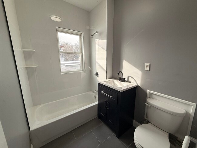 Building Photo - 181 Norfolk St