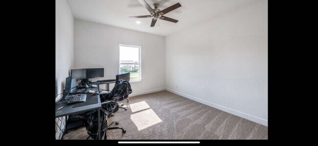 Building Photo - 5629 Woodlands Dr