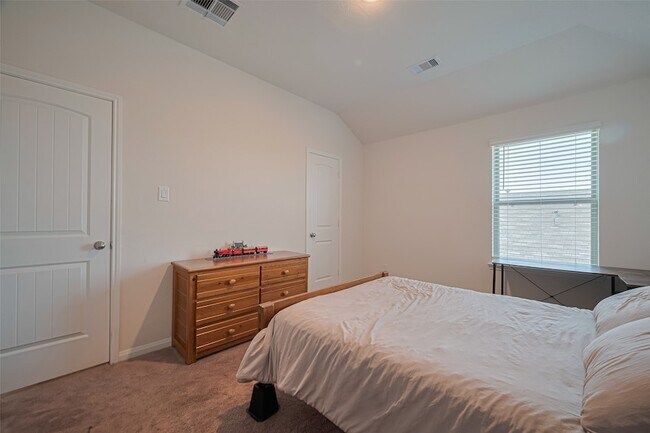 Building Photo - 308 Morning Dove Trl