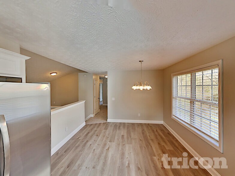 Building Photo - 97 Farmington Dr