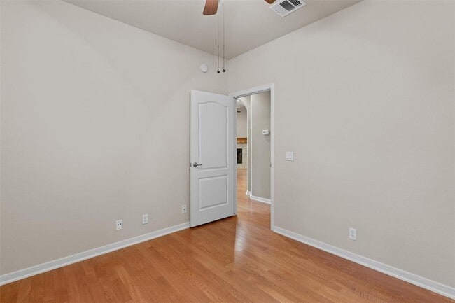 Building Photo - 4220 John's Light Dr